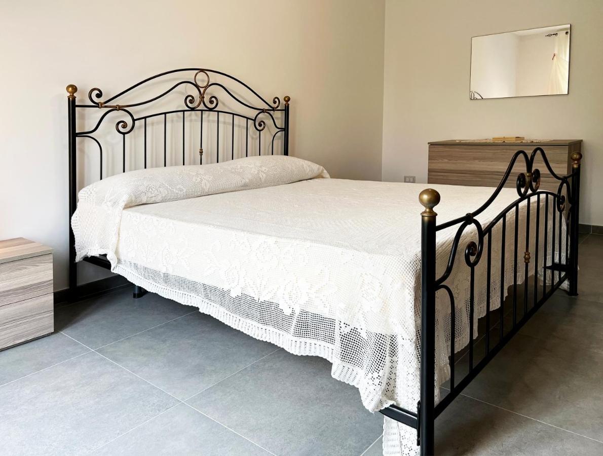 Country Holidays Residence Санта-Марія-ді-Кастеллабате Екстер'єр фото