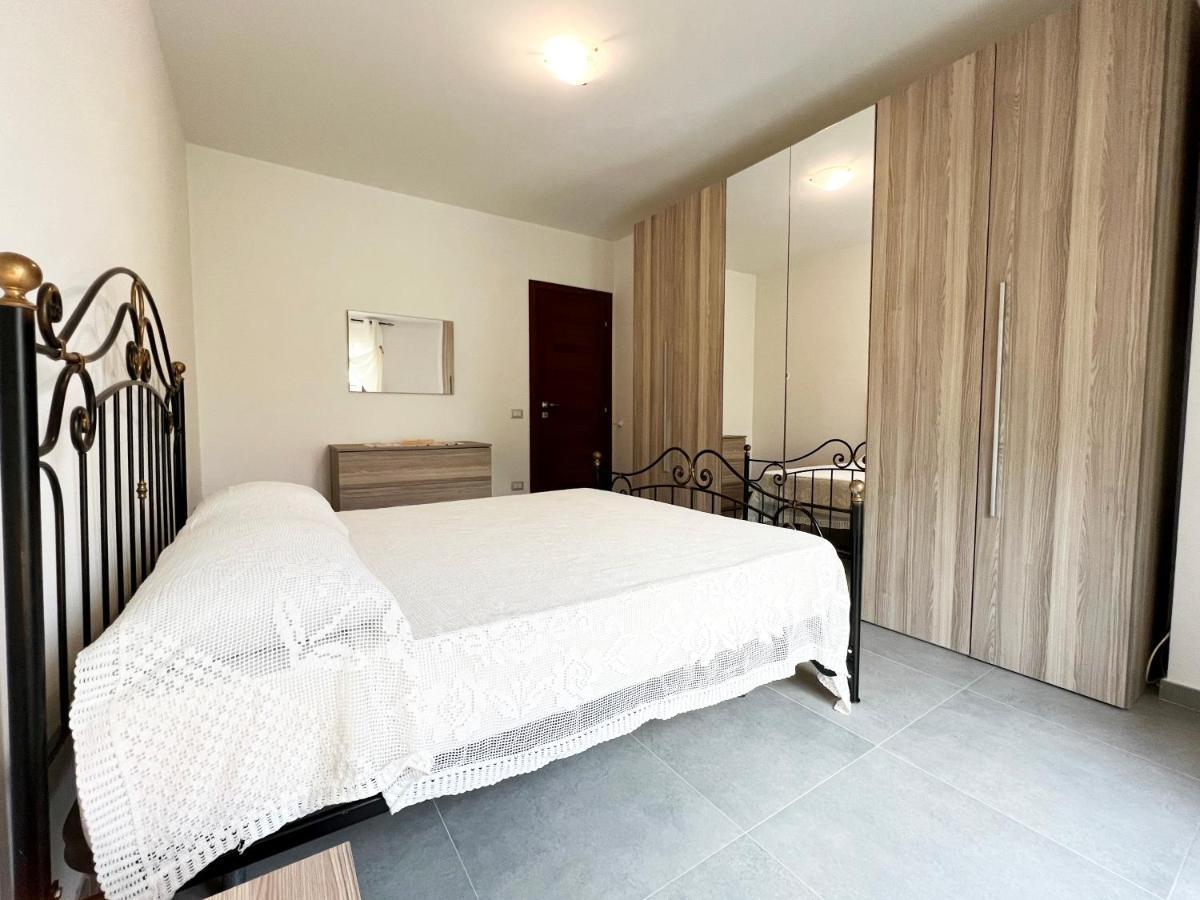 Country Holidays Residence Санта-Марія-ді-Кастеллабате Екстер'єр фото