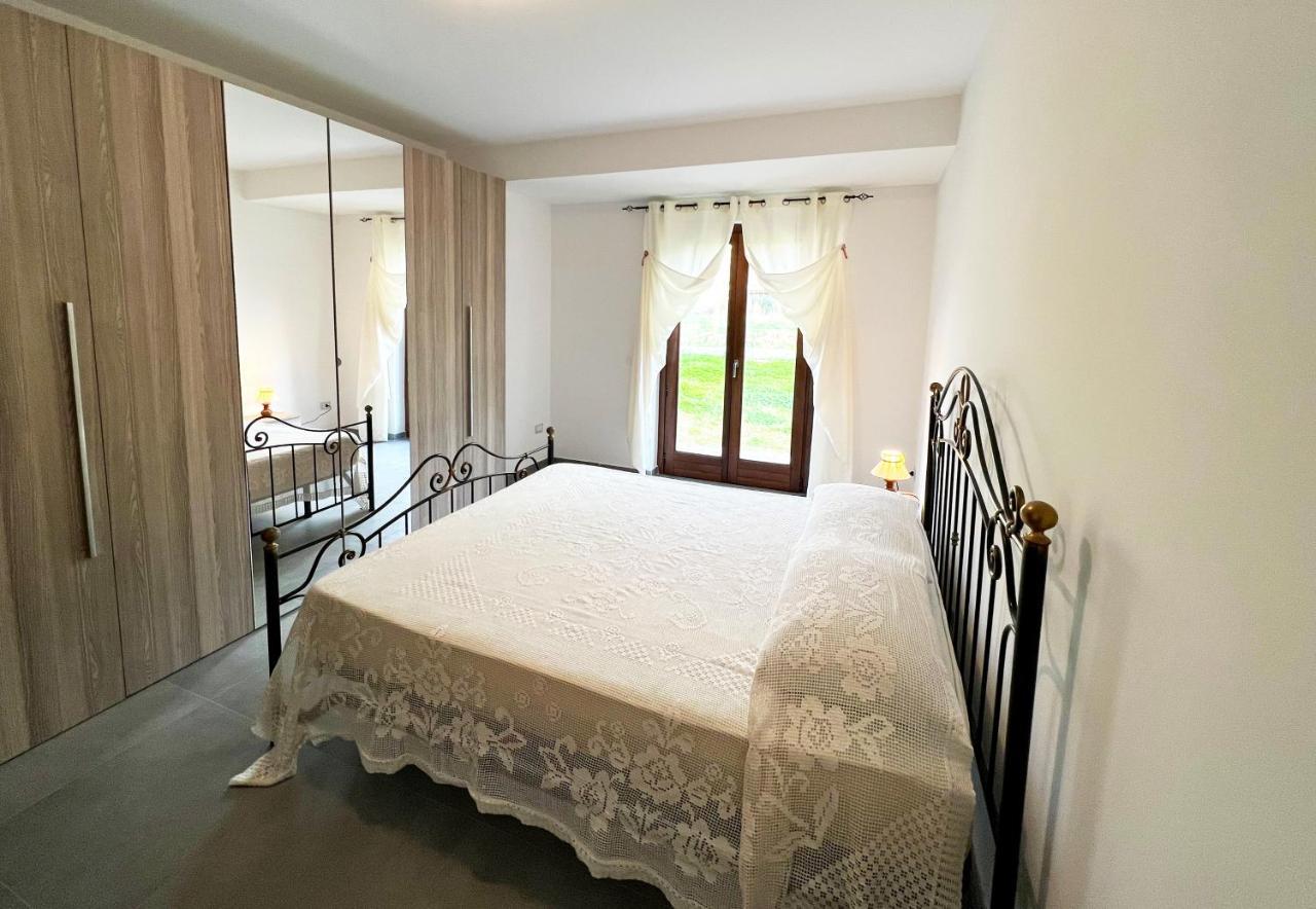 Country Holidays Residence Санта-Марія-ді-Кастеллабате Екстер'єр фото