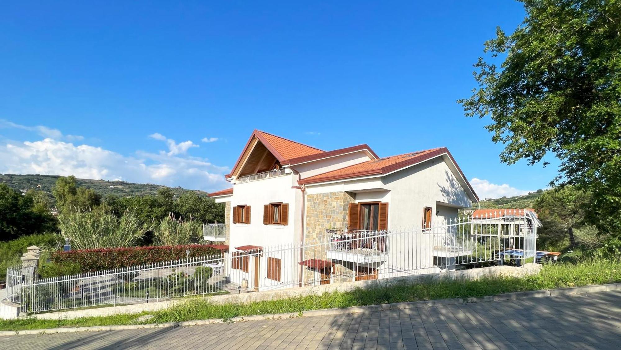 Country Holidays Residence Санта-Марія-ді-Кастеллабате Екстер'єр фото
